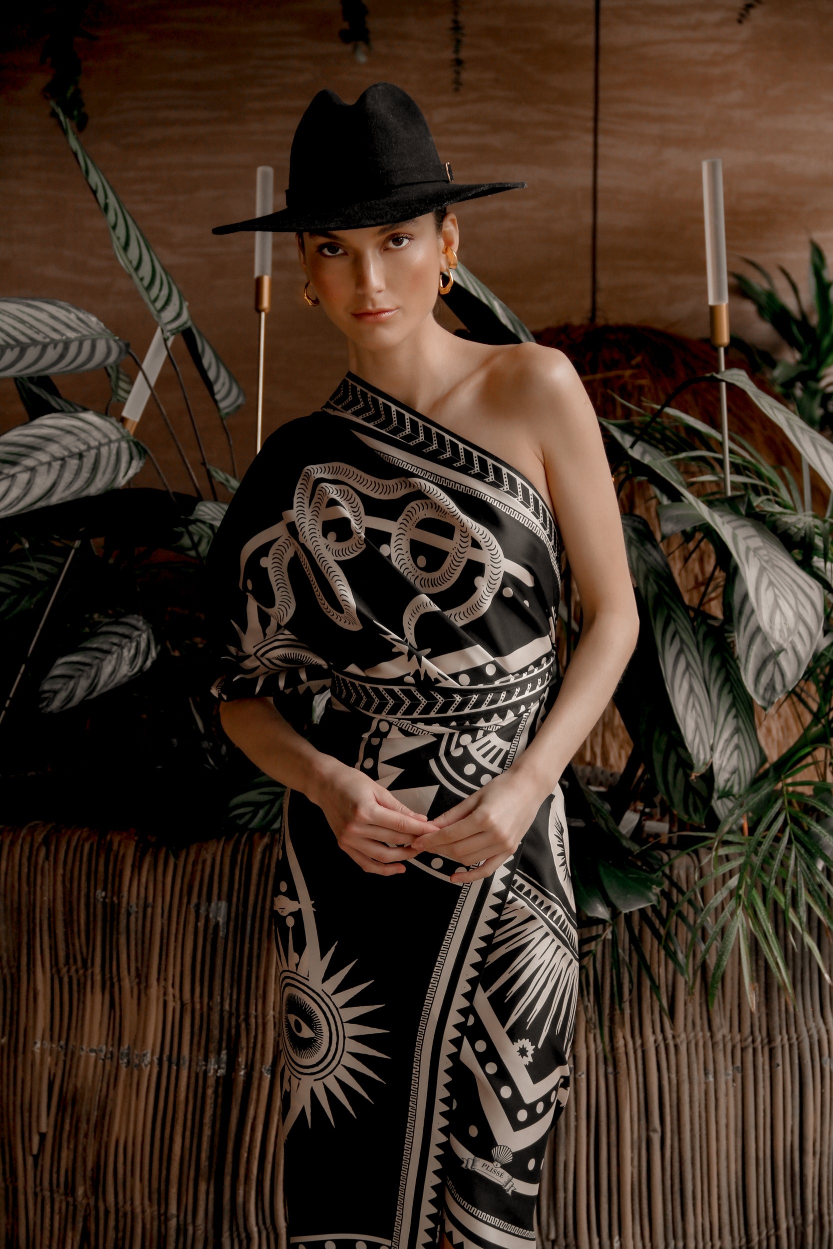Sari Nazar, Negro / Vestido - Falda