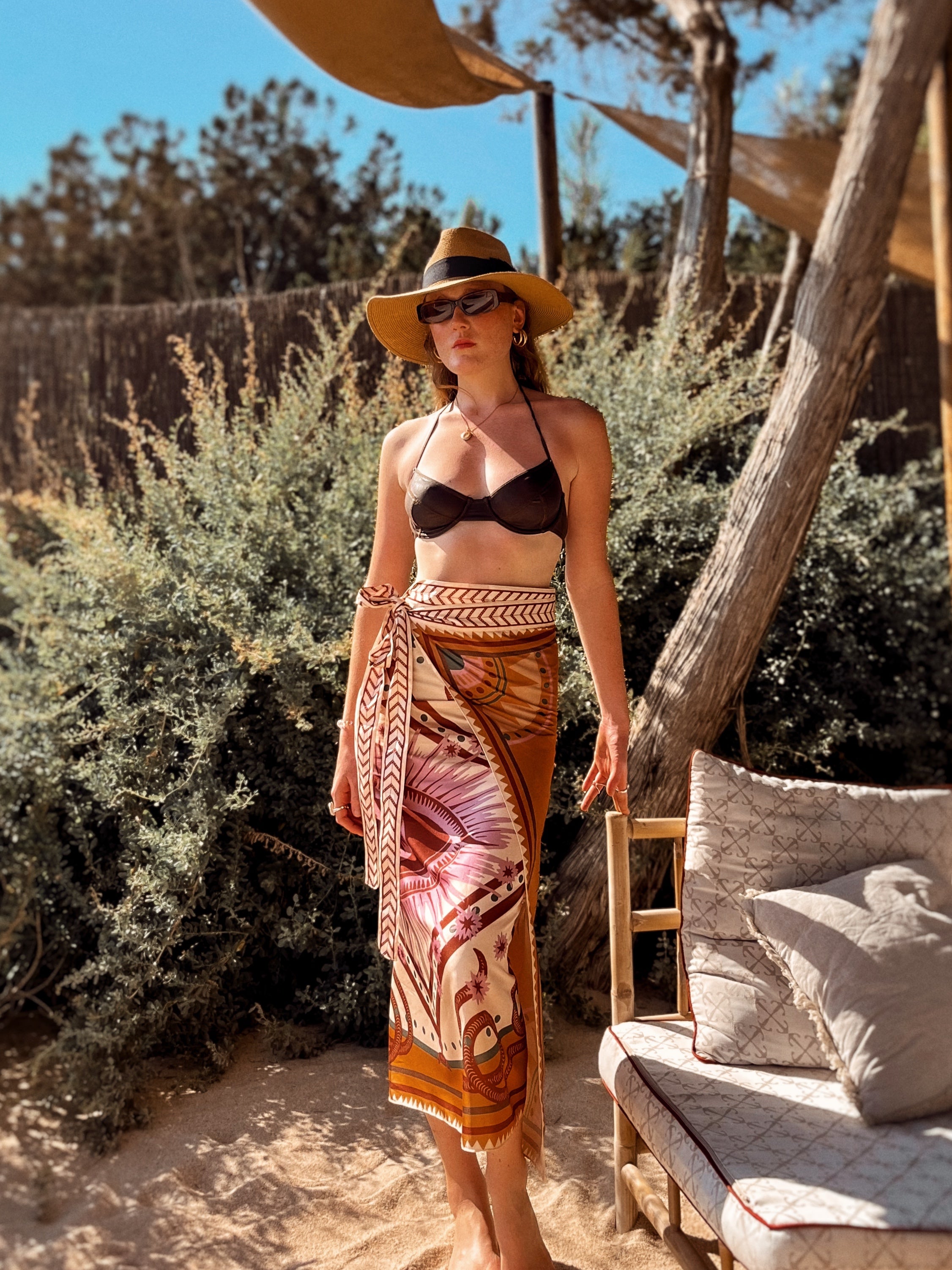 Sari Nazar, Crema / Vestido - Falda