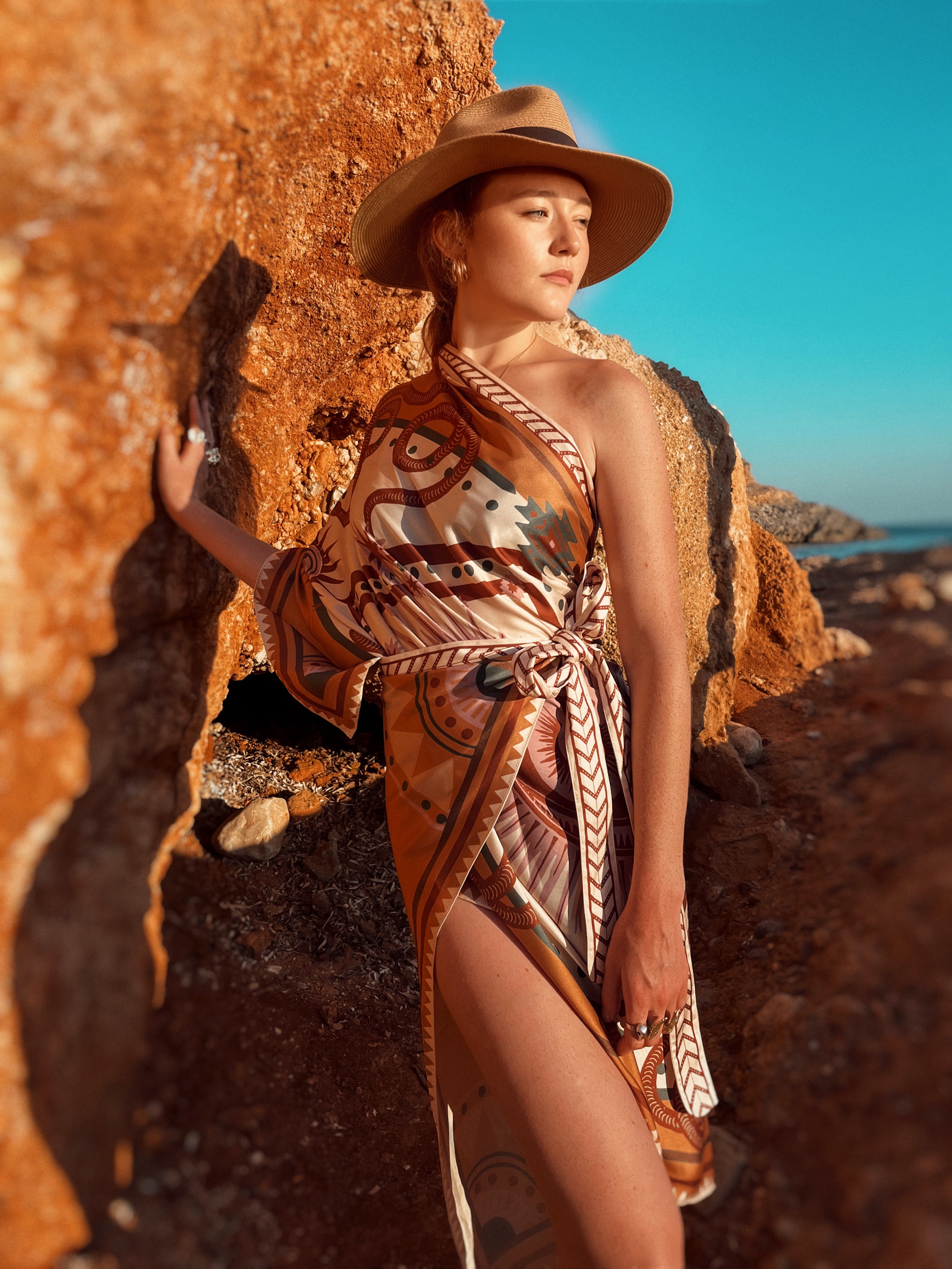 Sari Nazar, Crema / Vestido - Falda