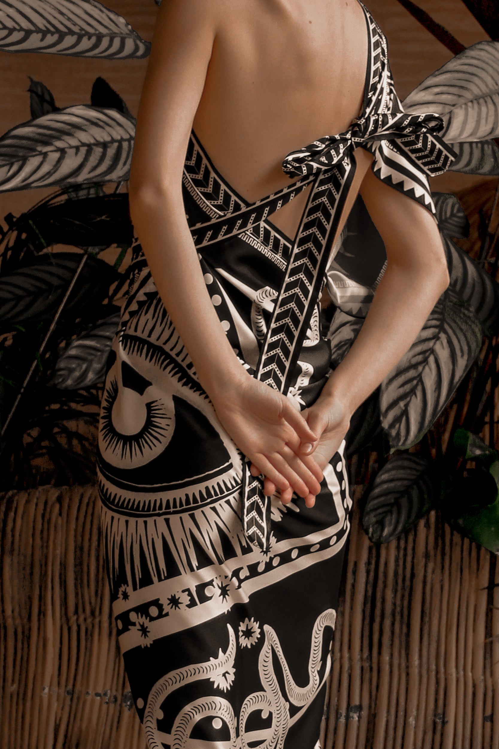 Sari Nazar, Negro / Vestido - Falda