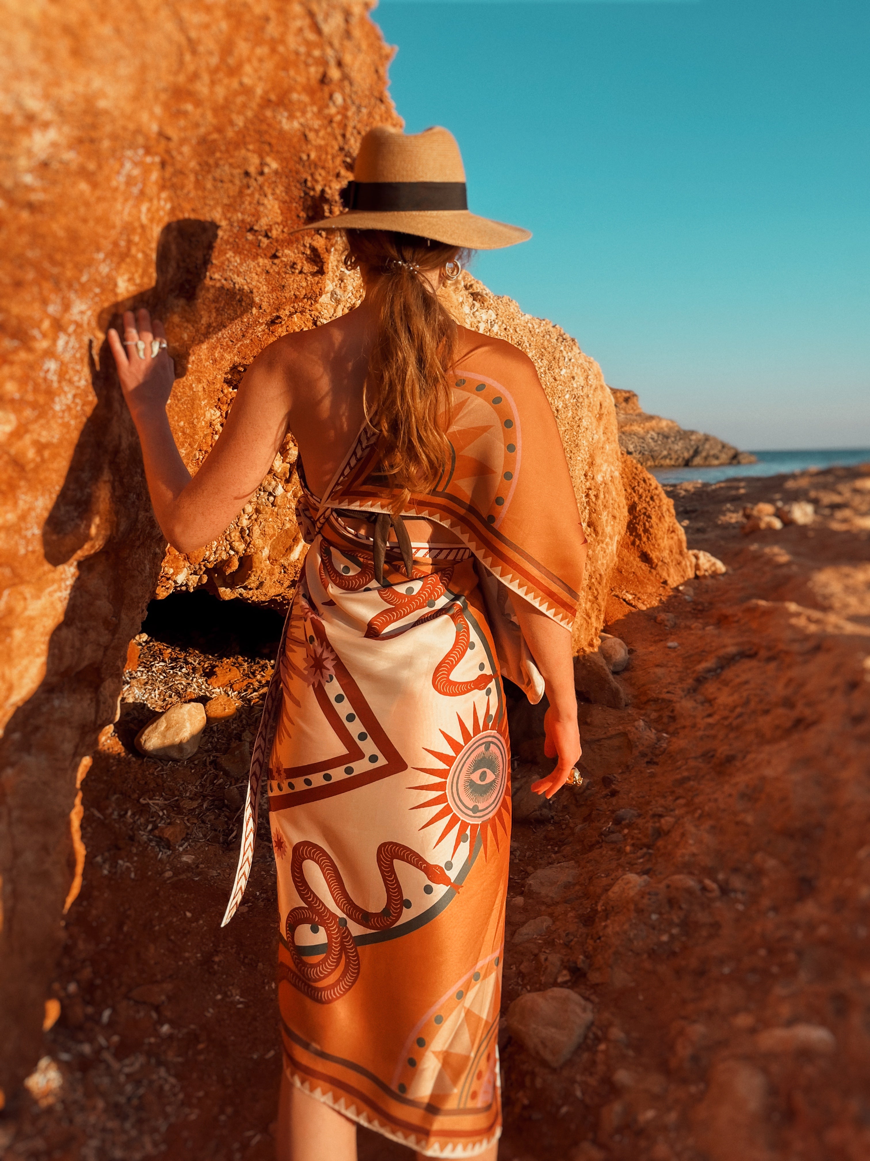 Sari Nazar, Crema / Vestido - Falda