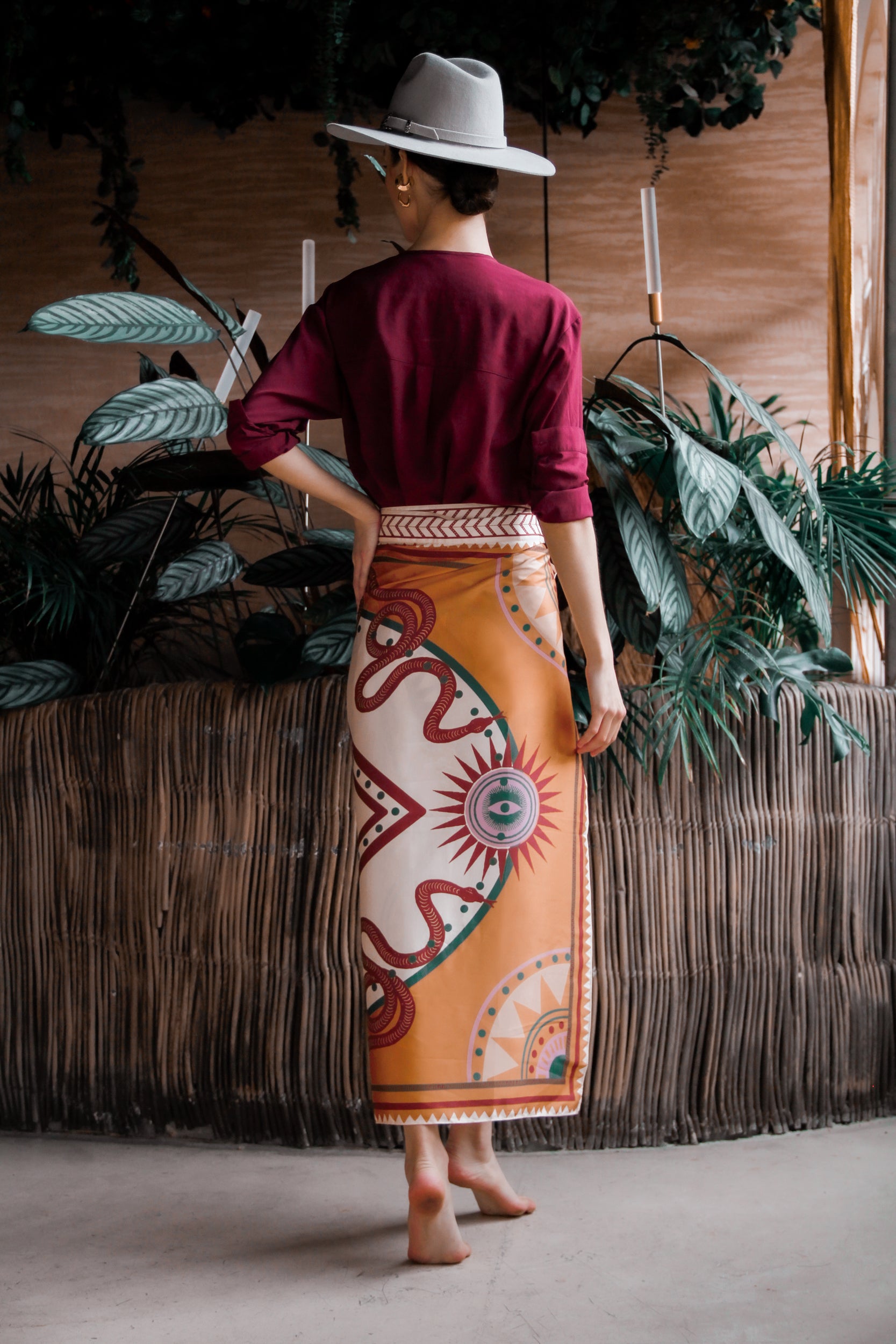 Sari Nazar, Crema / Vestido - Falda