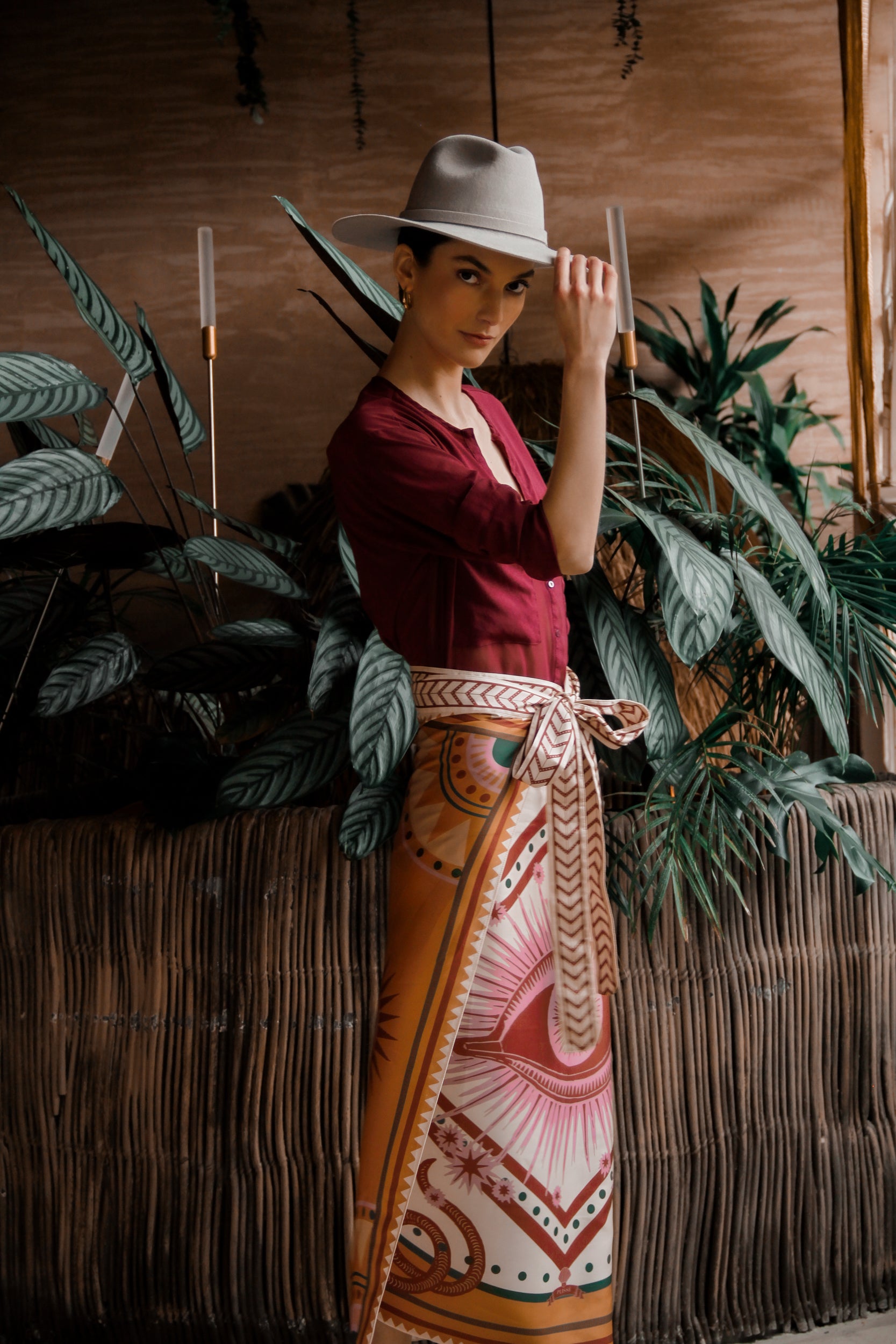 Sari Nazar, Crema / Vestido - Falda