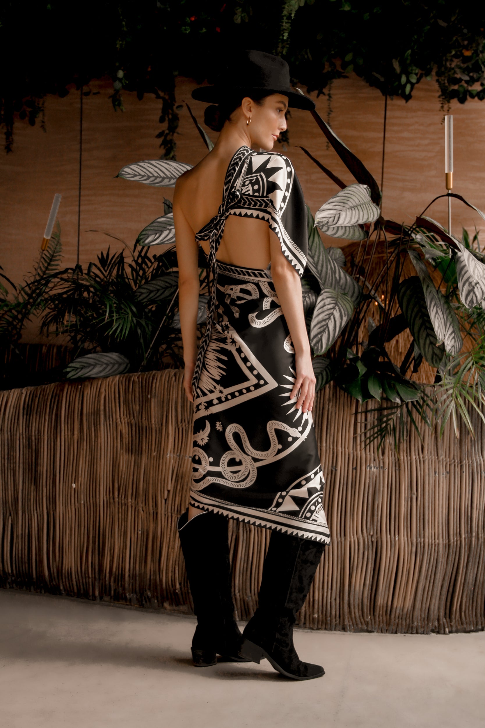 Sari Nazar, Negro / Vestido - Falda