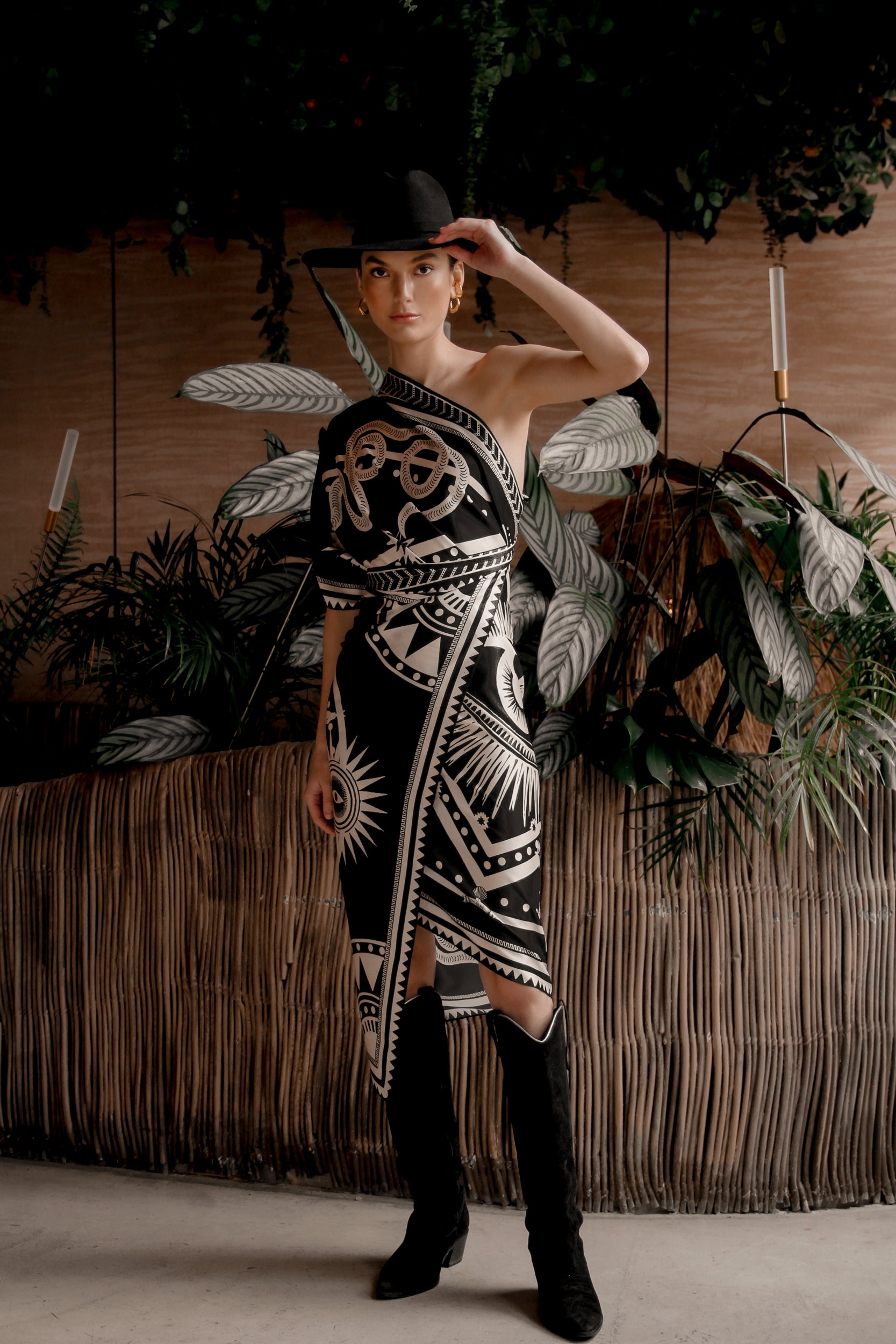 Sari Nazar, Negro / Vestido - Falda