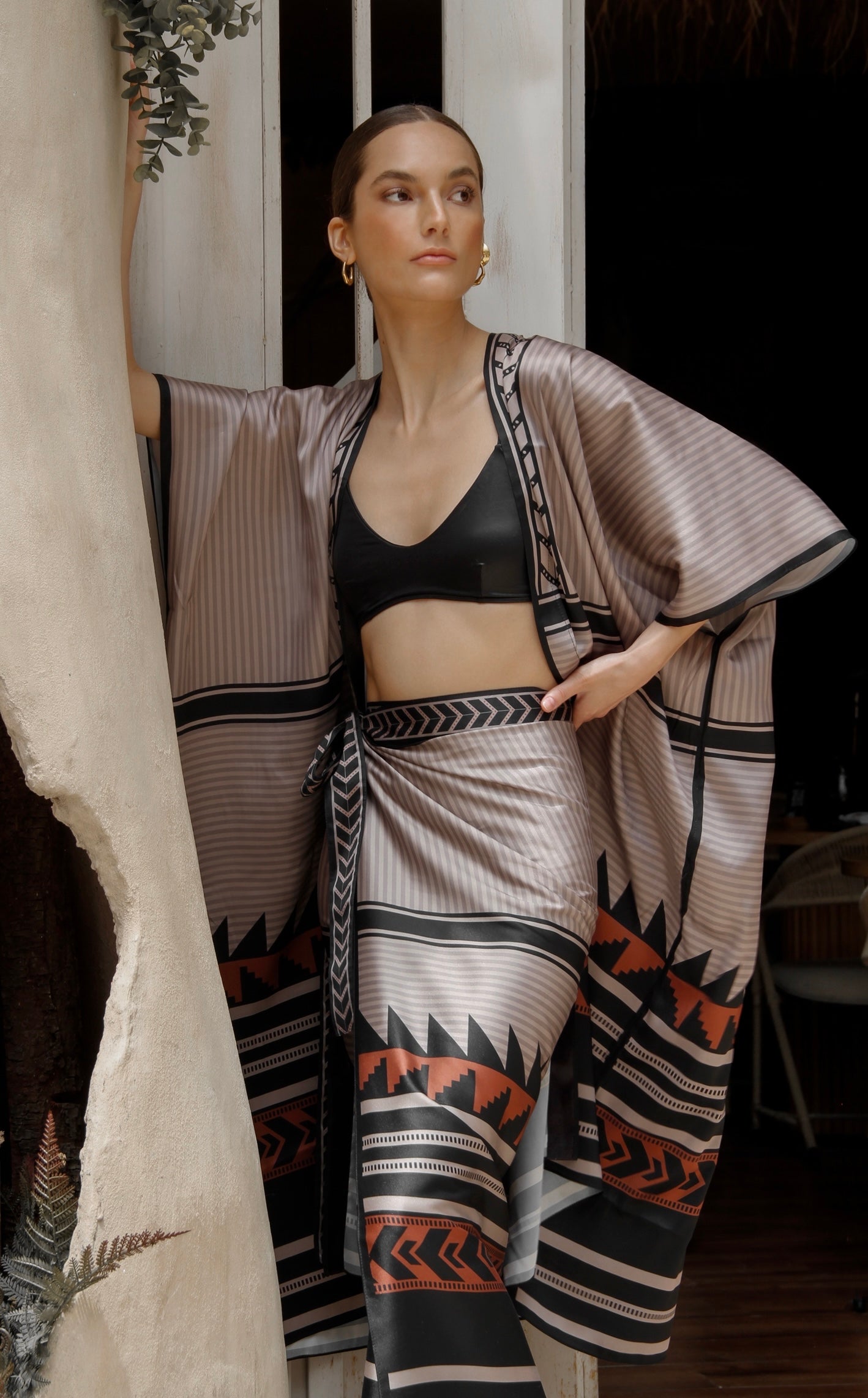 Set Apache, Seda