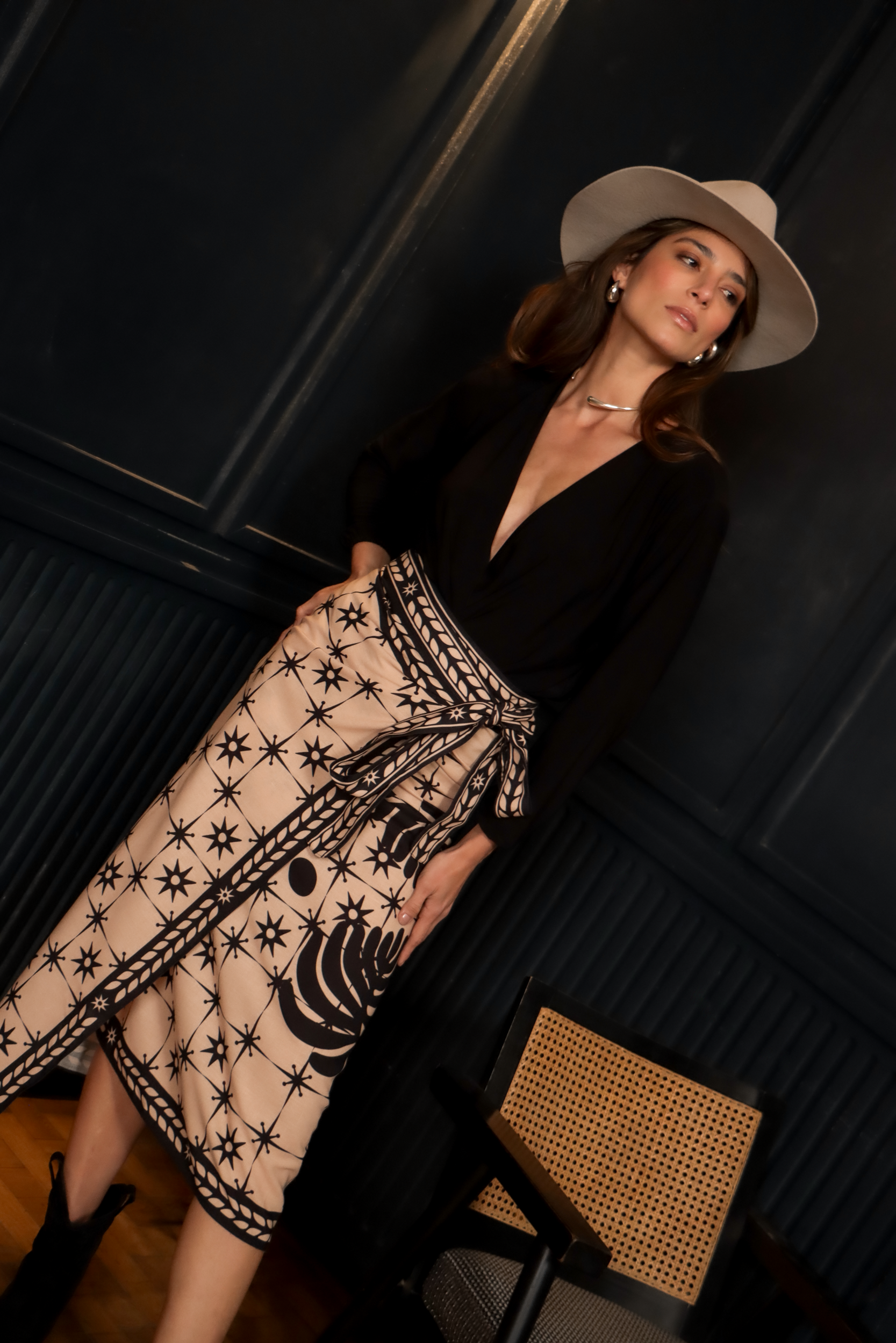 Sari Cometa, Crema / Vestido - Falda