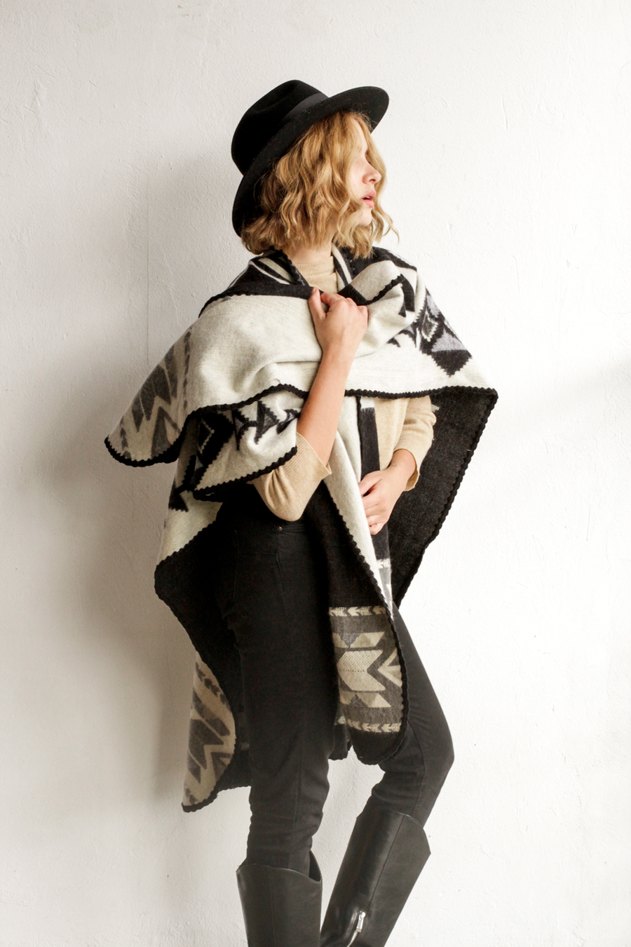 Poncho Aras - Negro