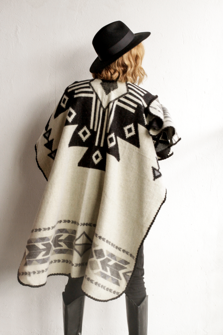 Poncho Aras - Negro