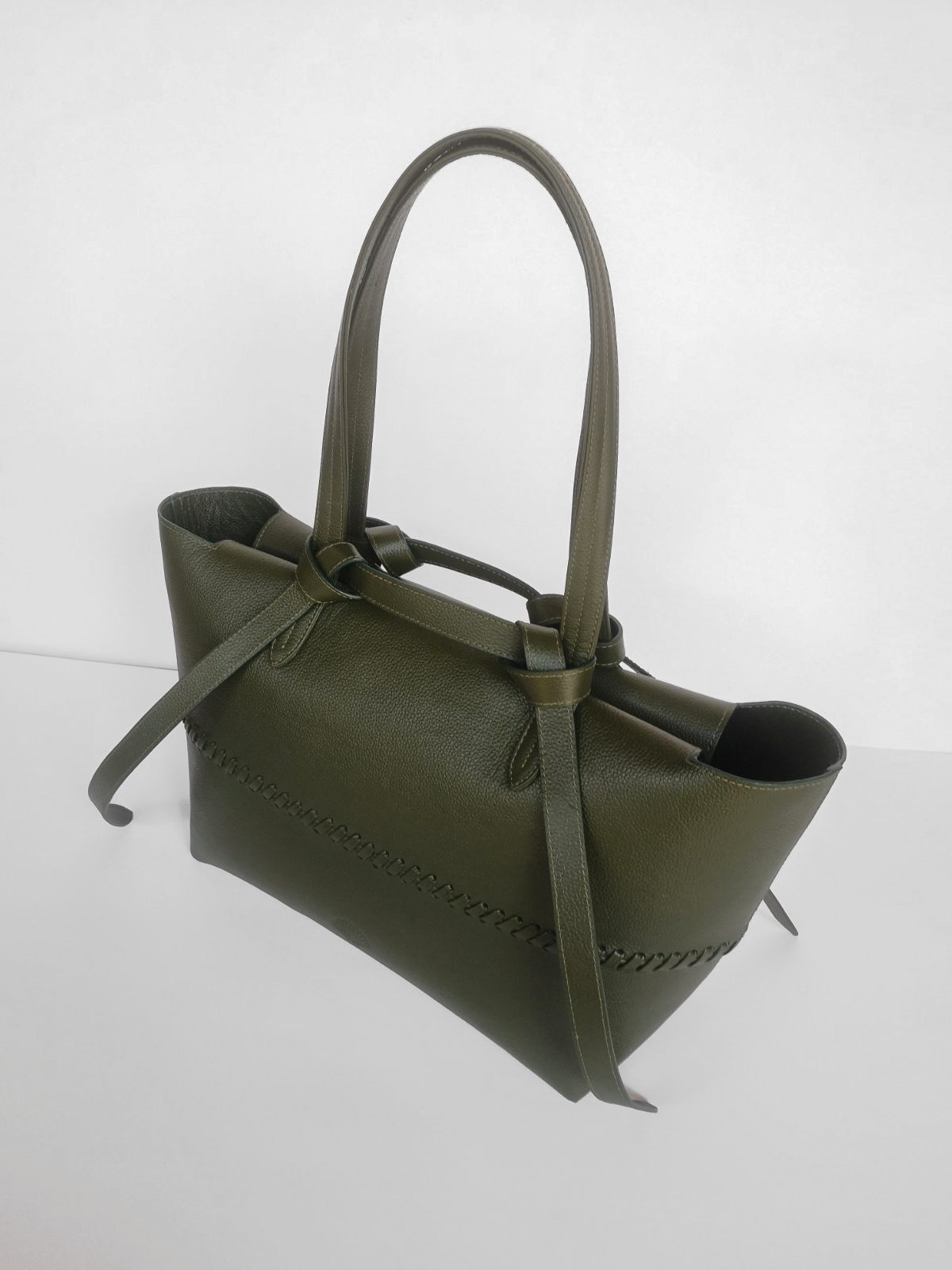 Tote Navío, Verde militar.