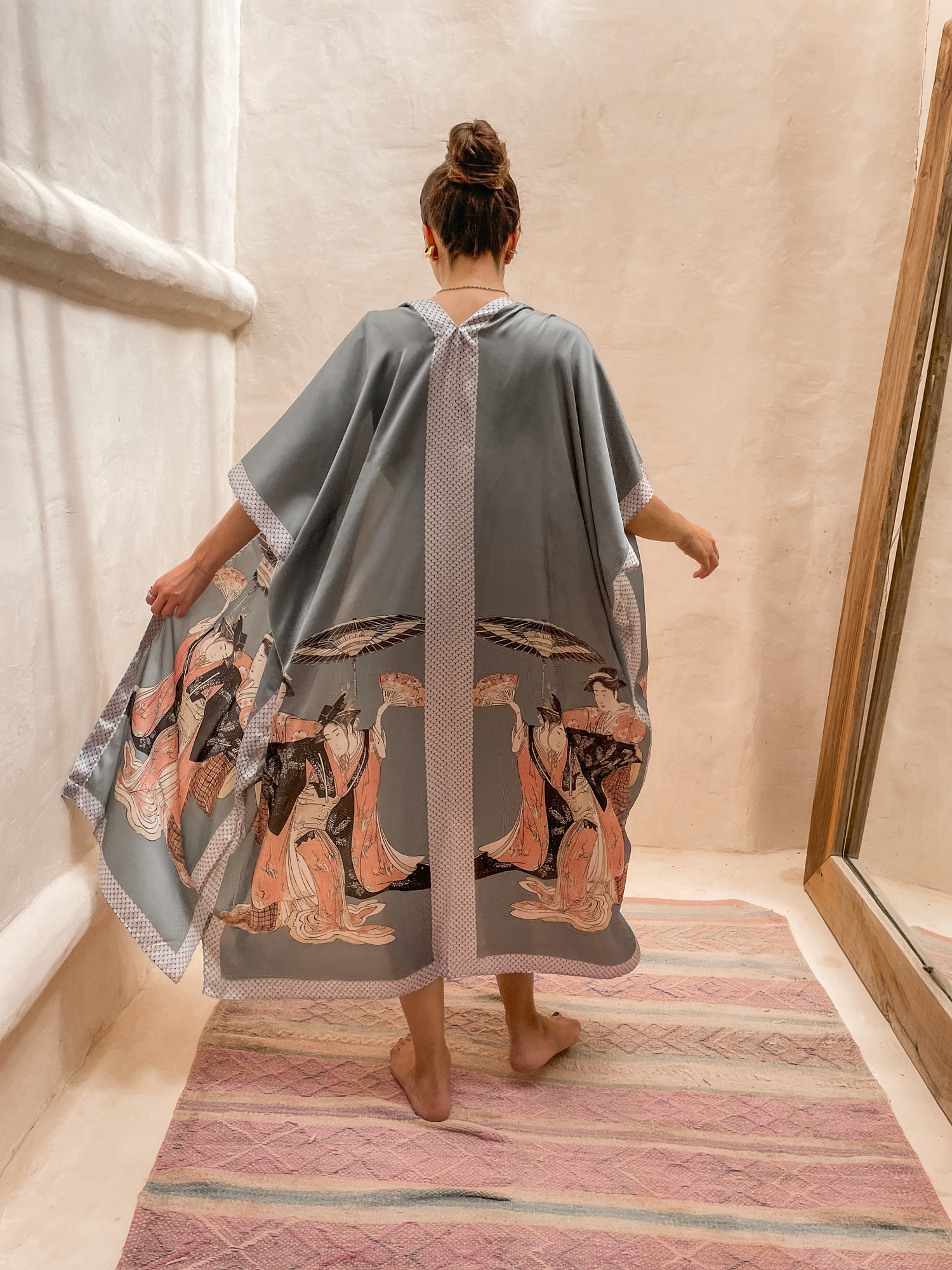 Kimono Geishas