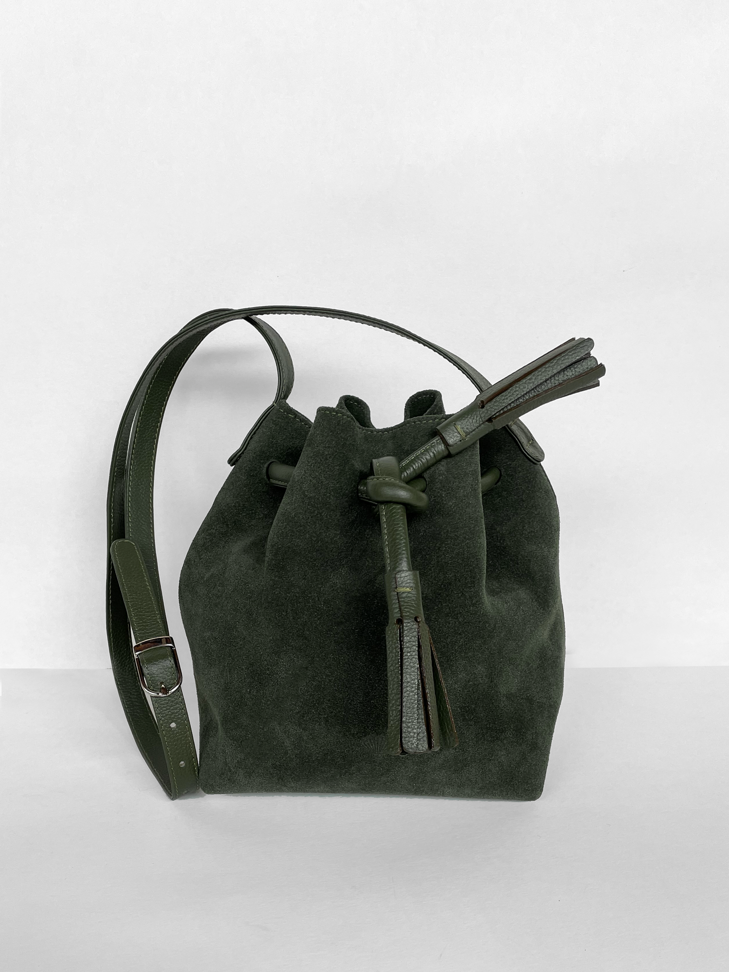 Boho Bucket - Verde, Edición en gamuza.