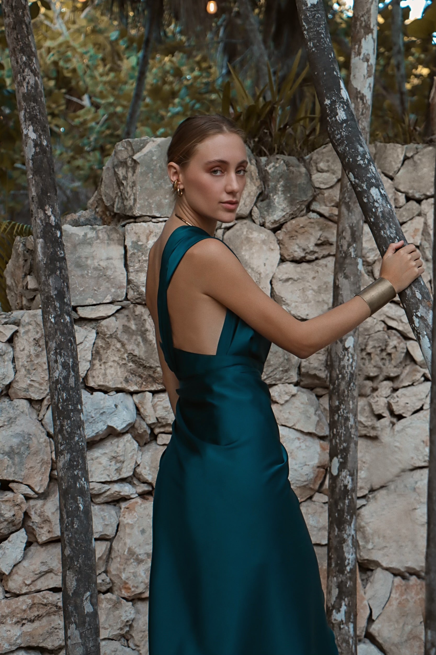 Sari Equinoccio, Verde Esmeralda / Vestido - Falda