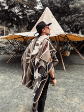 Poncho Salar, Oscuro