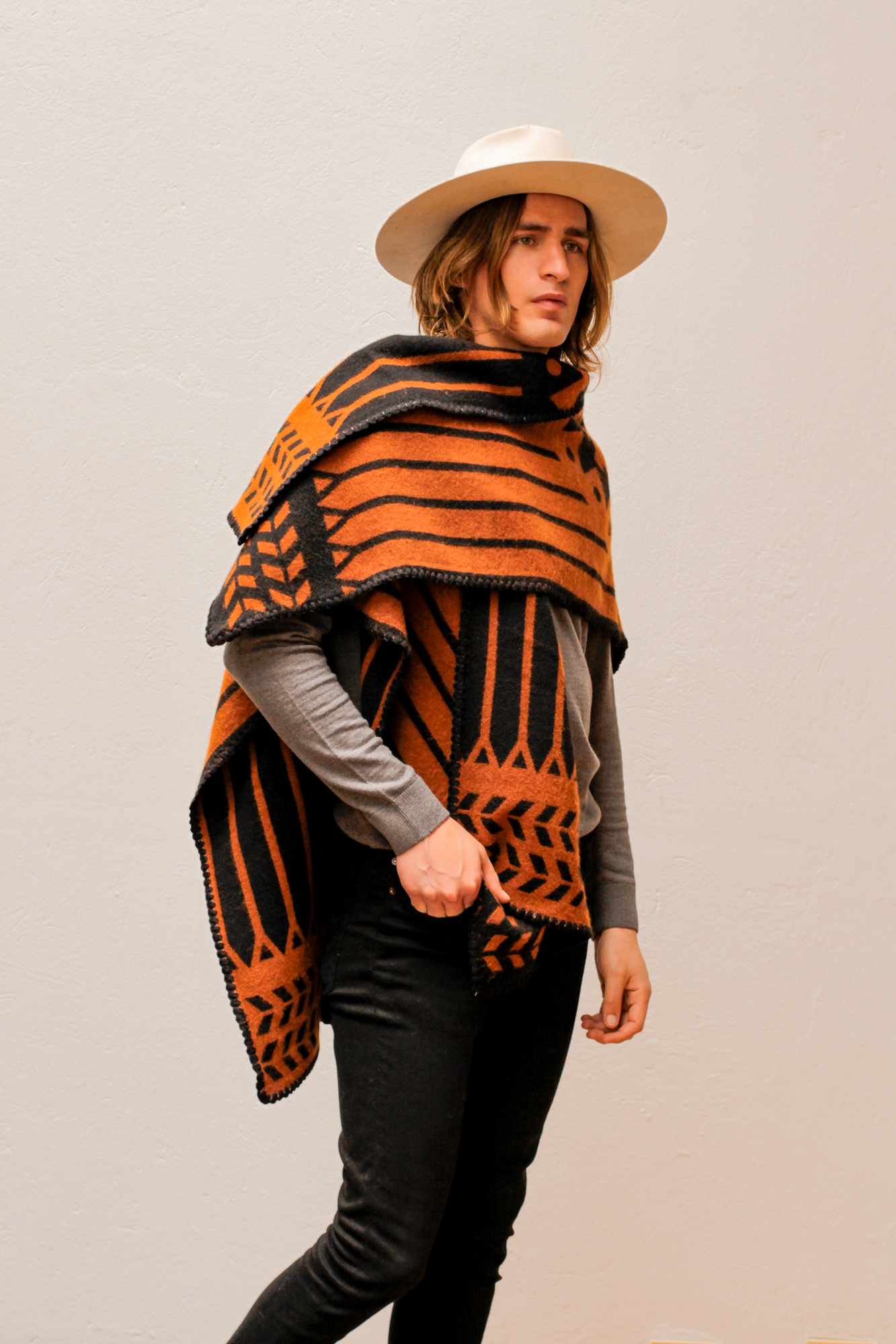 PONCHO TEJIDO COLOMBIA ALPACA RUANA UNITALLA UNISEX BOHO PLISSÉ